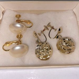 Vintage Screw back earrings 2PCS